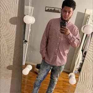 Meet your Posher, Javier